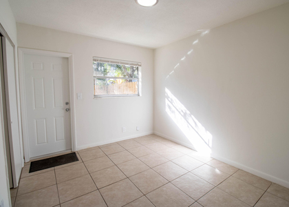 835 Sw 4th Street - Photo 1