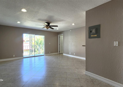 501 Se 8th Street - Photo 1