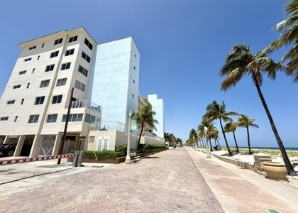 300 Oregon Street - Photo 1