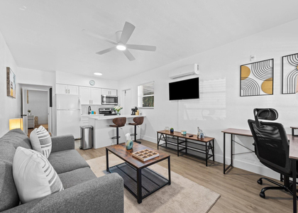 310 Ne 6th Street - Photo 1