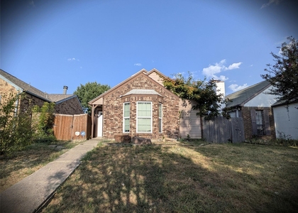 323 Teakwood Lane - Photo 1