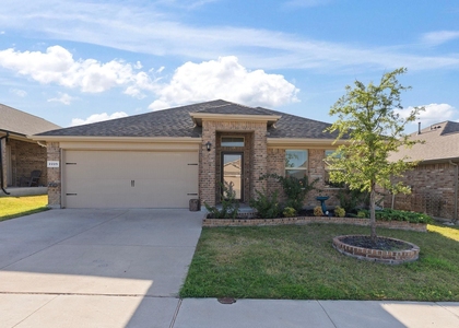 2225 Blythwood Trail - Photo 1