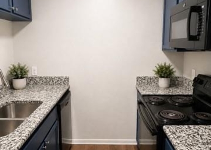 624 E 3rd Street - Photo 1