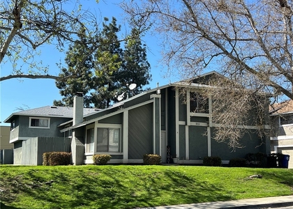 221 Grayson Way - Photo 1