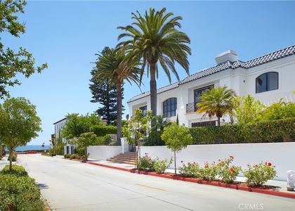 215 Poppy Avenue - Photo 1