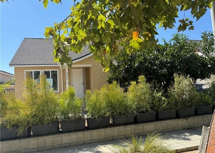 6233 Rosemead - Photo 1