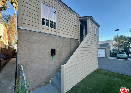 1762 1/2 N Las Palmas Avenue - Photo 1