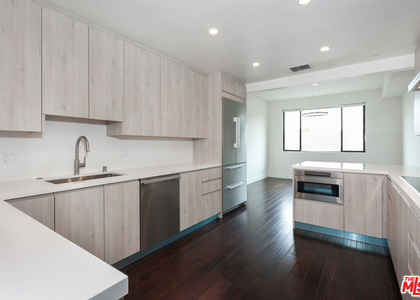 430 N Maple Drive - Photo 1