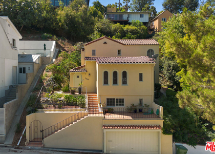 3528 Fernwood Avenue - Photo 1