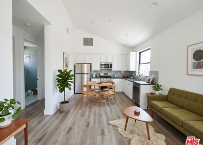 11922 Isis Avenue - Photo 1