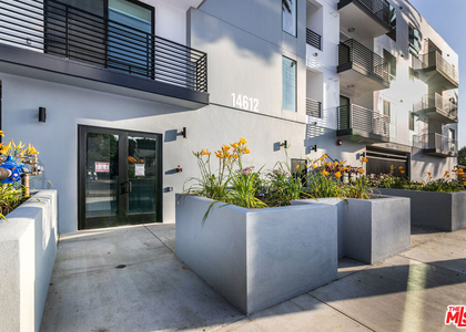 14612 Calvert Street - Photo 1