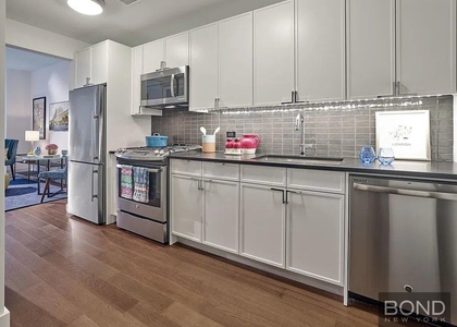 West 31st Street - Photo 1