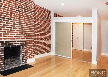 East 52nd Street - Photo 1