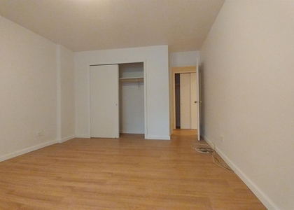 4107 Bowne Street - Photo 1