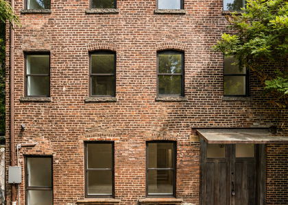 197 Bainbridge Street - Photo 1