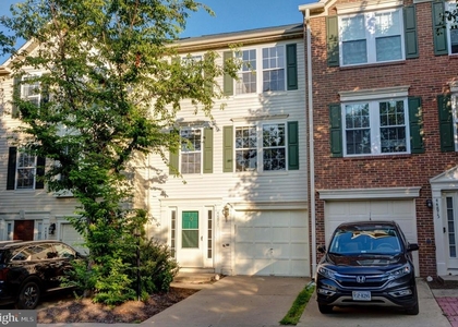 44877 Grove Terrace - Photo 1