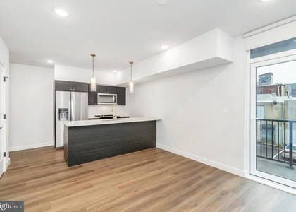 1102 Germantown Avenue - Photo 1