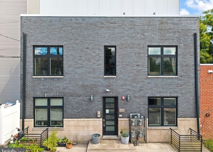 755 N Capitol Street - Photo 1