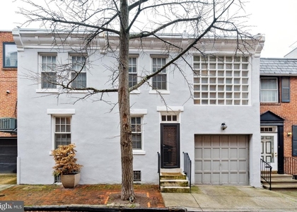 2518 Panama Street - Photo 1