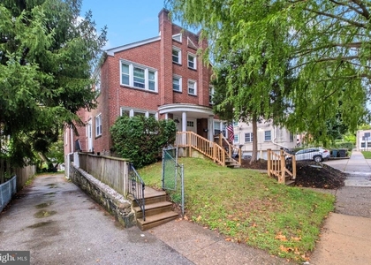 711 Morgan Avenue - Photo 1