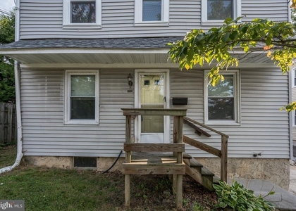 135 Potter Street - Photo 1