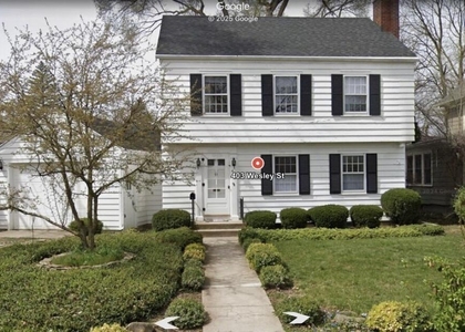 403 Wesley Street - Photo 1