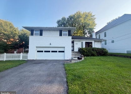 5808 Greentree Road - Photo 1