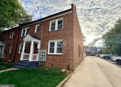 2920 8th Street Ne - Photo 1