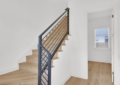 7208 Providence Ave - Photo 1