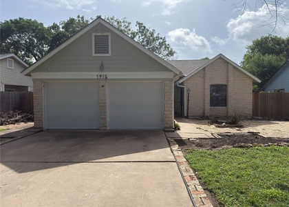 1915 Egger Ave - Photo 1