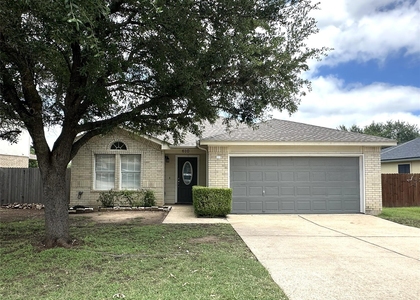 610 Riverway Ln - Photo 1