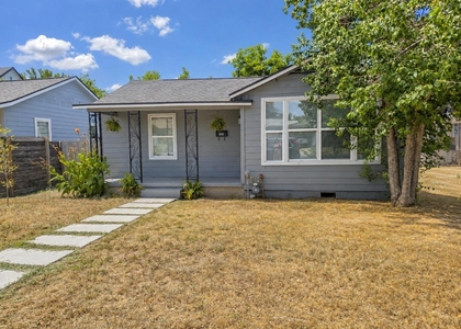 4603 Leslie Ave - Photo 1