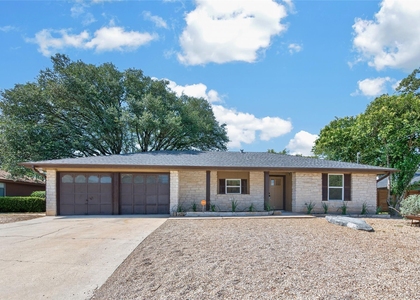 503 Lakeway Dr - Photo 1