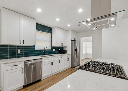 1900 Rampart Cir - Photo 1