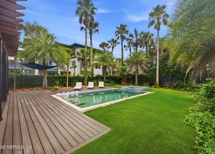 1440 Beach Avenue - Photo 1