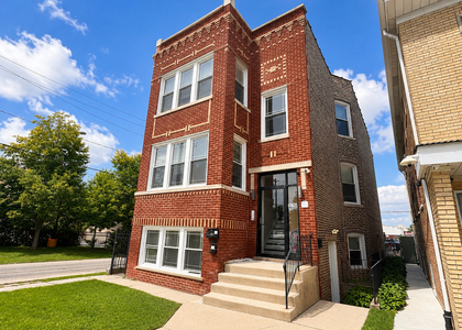 4415 S Sawyer Avenue - Photo 1