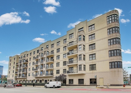 520 N Halsted Street - Photo 1