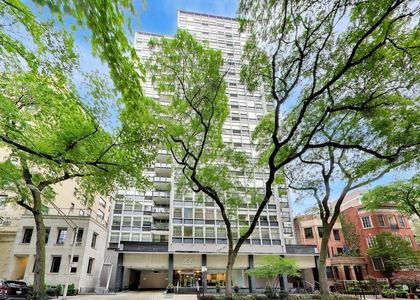 30 E Elm Street - Photo 1