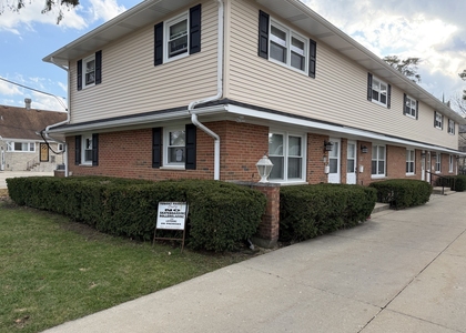 914 Hillside Avenue - Photo 1