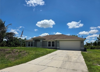 760 Lamar Street E - Photo 1