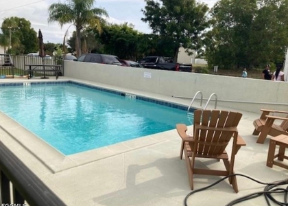 919 Se 8 Terrace - Photo 1