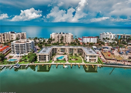 3200 Gulf Shore Boulevard N - Photo 1