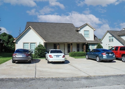 603 Wades Way - Photo 1