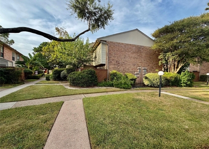 8801 Hammerly Boulevard - Photo 1