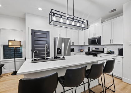 712 Delano Street - Photo 1
