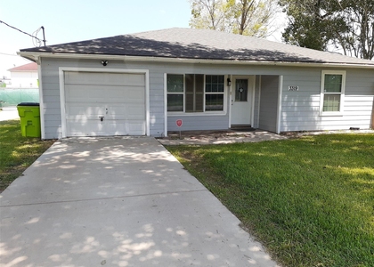 3319 Houston Street - Photo 1