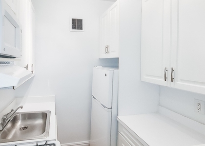 East 83 Street - Photo 1