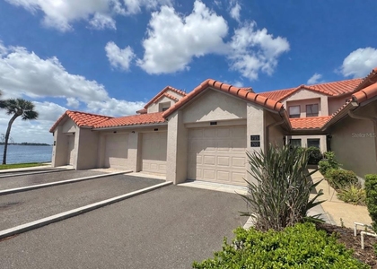 715 Magnolia Place - Photo 1