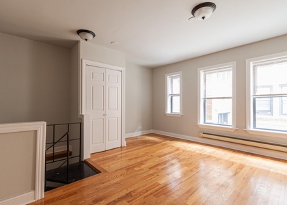817 West Cornelia Avenue - Photo 1