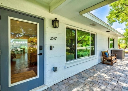 2587 Ringling Boulevard - Photo 1